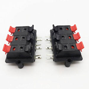 คลิปหนีบสายลำโพงแบบสองแถว 6 ช่องเสียบปลั๊กกล้วย รุ่น WP6-3 จากโรงงาน - Product Image 1