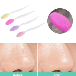 Silicone Lip Scrubber Brush Facial Kit for Women - Product Image 4