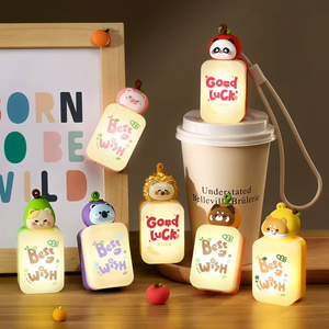 Luce Notturna Personalizzata con Stampa Mahjong, Design Animale Mascotte, Cordino da Appendere, Batteria a Bottone Rimovibile, Piccola e Carina - Product Image 1