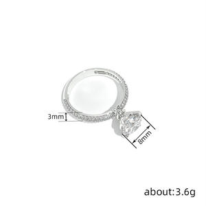 Anillo de Compromiso de Diamantes en Oro Blanco para Mujer, Corte Brillante Redondo, Color G Natural, Diamantes Laterales - Product Image 4