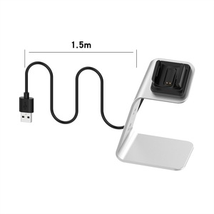 Support de <span class=keywords><strong>charge</strong></span> en alliage d'aluminium pour Fitbit <span class=keywords><strong>Charge</strong></span> 3/4/4SE, support de chargeur USB antidérapant avec câble de 1.5M, Protection sûre - Product Image 6