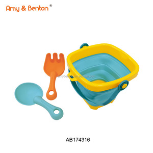 Kids Summer Beach Toy Set Plastic Outdoor Beach & Sand Toy Folding Buckets and shovels Set Beach Toys Set for children