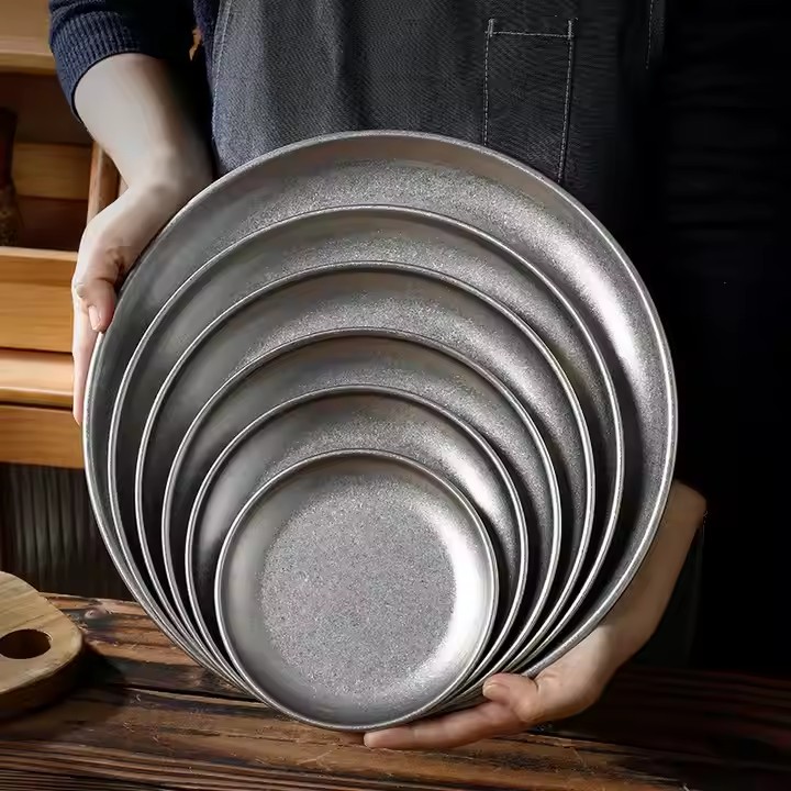 Korean Vintage Stainless Steel Dinner Plates Round Industrial Style Retro BBQ Meat Pallets Steak Plate Kitchen Tableware Dishes