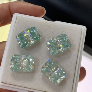 Pierre de moissanite bleue taille radiant 9x11mm, pierre non montée - Product Image 4