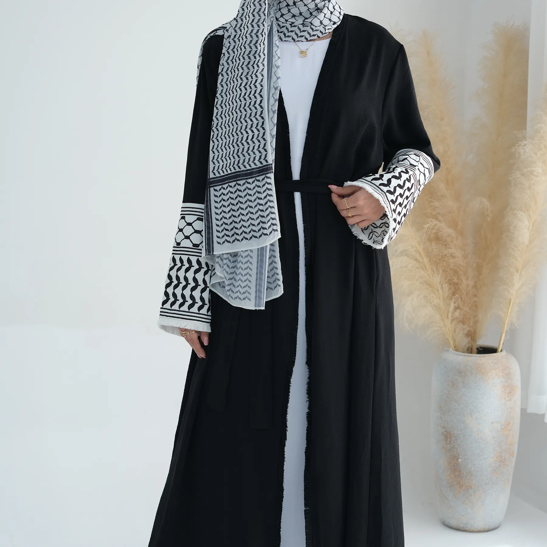 Loriya Op Maat Gemaakte Borduurwerk Vest Vrouwen Islamitische Kleding Hot Selling Hoge Kwaliteit Trend Abaya Palestijnse Abaya