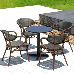 Anpassung Rattan Bambus schwarz rosa Brötchen im Freien Bistro-Gartenmöbel Café-Stuhl-Set