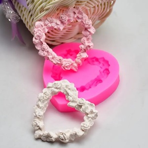 Heart Shape Rose Wreath Silicone Mold For Cake Decorating Baking Chocolate DIY Aroma Diffuser Plaster Craft Mold Valentine'S Day - Product Image 4