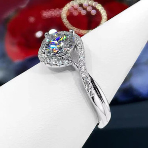 Anello con Zircone Taglio Brillante per Donne, Gioiello Elegante e Scintillante per le Dita - Product Image 3