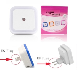 Mini lampe de nuit LED avec capteur crépusculaire, prise EU/US, lampe murale carrée pour chambre à coucher, couloir, escalier, 110V 220V - Product Image 5