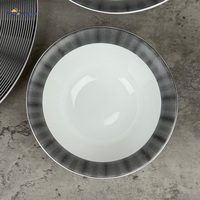 Service de table 18 pièces en verre opale avec bordure rayée noire émaillée – Assiettes et bols – Vente en gros pour la cuisine domestique, les fêtes et la décoration de table quotidienne