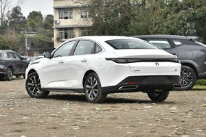 Changan Alsvin, Auto Compacto de Gasolina, 1.5T 192Ps L4, Sedán de 4 Puertas y 5 Plazas, Autos Económicos de Gasolina en Venta - Product Image 6