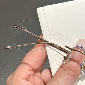 Kacamata Bisnis Grosir Terbaru 632-D Desain Pria Bingkai Semi Titanium Persegi Tanpa Bingkai Kacamata Pria - Product Image 6