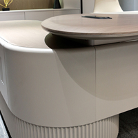 Bureau de direction en bois avec grand tiroir latéral