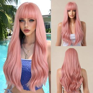 LIWANGLONG HAIR Nuova Collezione Parrucche Sintetiche 26 Pollici Lunghe Ondulate Effetto Naturale Liscio Setoso con Frangia <span class=keywords><strong>Rosa</strong></span> Chiaro - Product Image 3