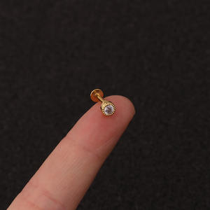 <span class=keywords><strong>Piercing</strong></span> de sofá para mujeres y hombres, pendientes de helio de flor CZ, aretes de cartílago de 16G, tachuelas para <span class=keywords><strong>Tragus</strong></span> quirúrgico de acero - Product Image 4