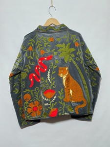 Women's <b>Velvet</b> Safari <b>Jacket</b> Mandarin Collar Hand Embroidered Animal Pattern Full Sleeve Autumn Style <b>Jacket</b> - Product Image 4