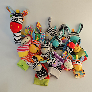 Jouets en peluche bébé <span class=keywords><strong>hochet</strong></span> chaussettes hochets poignet hochets <span class=keywords><strong>faire</strong></span> des sons bébé <span class=keywords><strong>hochet</strong></span> jouets pour bébés - Product Image 5