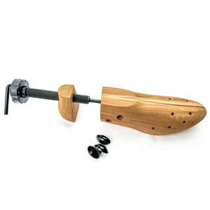 Élargisseur de chaussures en bois de pin néo-zélandais écologique réglable sur 2 axes avec ajustement de la taille et élargisseurs de chaussures en bois - Product Image 5