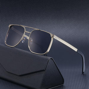 Lunettes de soleil pour hommes, monture dorée, verres PC, protection UV400, pour la conduite, la randonnée en plein air, la mode - Product Image 1