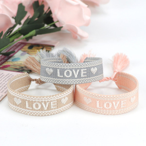 Bracelet personnalisé avec logo brodé, bracelet en tissu tissé réglable, pompon, nom personnalisé, lettre, bracelets d'amitié pour cadeau - Product Image 1