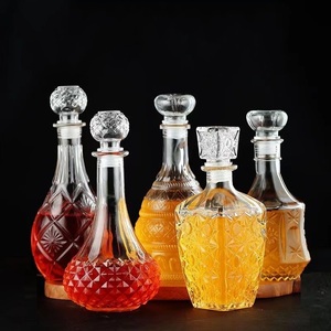 Vente en gros <span class=keywords><strong>de</strong></span> bouteilles <span class=keywords><strong>de</strong></span> whisky en verre pour spiritueux 500ml 800ml 1000ml bouteille en verre <span class=keywords><strong>de</strong></span> vin <span class=keywords><strong>de</strong></span> fruits bouteilles <span class=keywords><strong>de</strong></span> montagne <span class=keywords><strong>de</strong></span> whisky pour vodka <span class=keywords><strong>gin</strong></span> - Product Image 1