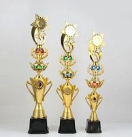 Trophée en plastique sur mesure à prix avantageux