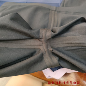 Máquina de coser de cinta para costuras centrales de pantalones moldeadores tipo Barbie, para ropa interior de hombre y mujer, modelo Kelite 601 Seamless Tapeer - Product Image 2
