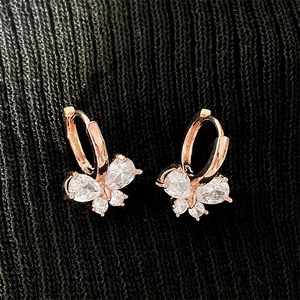 Orecchini a Farfalla per Donne, Graziosi Clip per Orecchie Scintillanti per Uso Quotidiano - Product Image 4