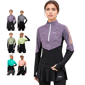 Camisa deportiva de manga larga para damas deportivas con comodidad de tela a prueba de sol y detalles de ajuste Delgado Ideal para tenis - Product Image 4