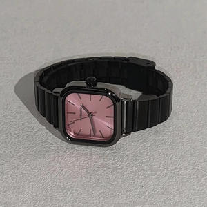 ساعة نسائية أنيقة بتصميم عتيق لعام 2024، تصميم بسيط على شكل عقدة الخيزران، طراز أدبي فريد، فاخرة خفيفة بلوحة مربعة، جديدة بلون مسحوق الشاي الأسود - Product Image 6