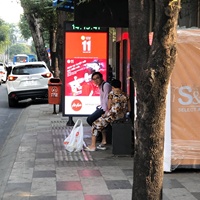 Eksterior luar ruangan iklan Digital Video Mupis spanduk Totem Panel Pantalla P2.5 P3 P4 P5 P6 LED Poster tampilan tanda papan reklame