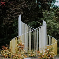 Nouvelle Arrivée ZKAI – Arche Métallique Spirale Ondulée Blanche avec Ruban Suspendu pour Accessoires d'Événements et Mariages