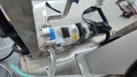 Machine de remplissage automatique à pompe à engrenages servo-électrique pour bouteilles, 2000 BPH, précision de 0,1 %