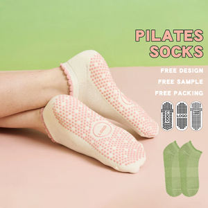 جوارب رياضية نسائية مضادة للانزلاق بتصميم مخصص وشعار مخصص، جوارب لطيفة لليوغا والبيلاتس - Product Image 1