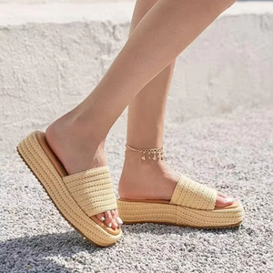 Verano moda lindo lujo punta redonda <span class=keywords><strong>suela</strong></span> gruesa playa negro rafia mujeres zapatillas <span class=keywords><strong>Sandalias</strong></span> planas - Product Image 1