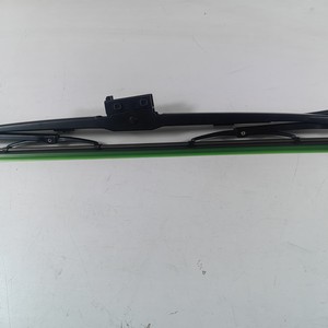 Escobilla Limpiaparabrisas de 700 mm para Camiones Pesados Mercedes Benz Volvo Scania Manka, Construcción Metálica de 24 V - Product Image 1