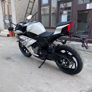 Moto da Corsa CFMOTO 450SR-S Usata con Prestazioni Potenti, Ampia Gamma di <span class=keywords><strong>Potenza</strong></span>, Eccellenti Capacità di Guida, Alimentazione a Benzina - Product Image 2