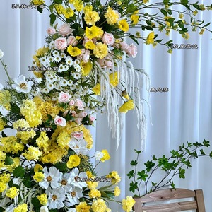 Arche florale assortie style forêt jaune, fleurs de mariage jaune-vert avec mur de fond pour diffusion en direct, produits finis - Product Image 2