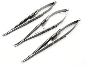 Castroviejo Lot de 3 pinces en acier inoxydable de 5.5 pouces porte-aiguilles incurvés Source d'alimentation électrique Instruments chirurgicaux de base - Product Image 1