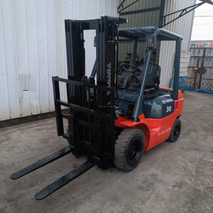 Montacargas Diésel Usado de 3 Toneladas, 3 Mástiles, 3m, Modelo 2023, Tracción en las Cuatro Ruedas, 1 Año de Garantía - Product Image 2