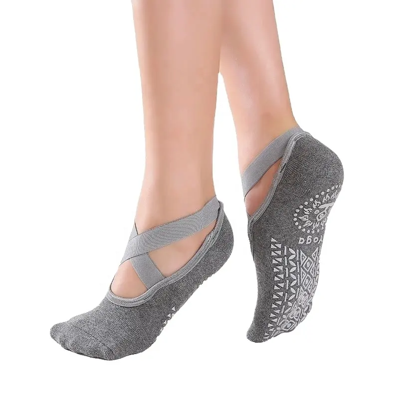 Hoge Kwaliteit Zachte Polyester Katoenen Grip Yoga Pilates Enkel Dance Sport Sok Voor Vrouwen Antislip Met Silicium