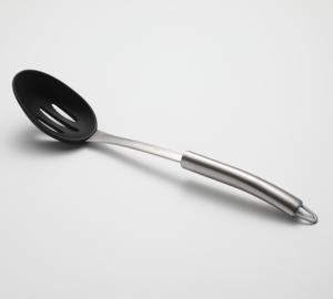 Cuchara Ranurada de Silicona Resistente al Calor con Mango de Acero Inoxidable para Escurrir y Remover, 35.5cm - Product Image 4