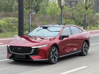 EZ-6 2024 d'occasion, véhicule électrique pur, autonomie 600 km, édition ZHIZUN, 5 portes, 5 places, hayon, EZ6 EV rouge sur marron