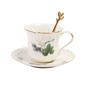 Ensemble théière et tasses en céramique de luxe à fleurs classiques de haute qualité, style européen, avec bordure dorée, pour café et thé - Product Image 5