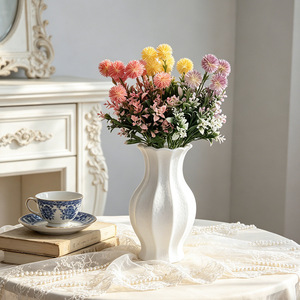 Bouquet de fleurs artificielles classiques en plastique, pompons de <span class=keywords><strong>jasmin</strong></span> multicolores, verdure réaliste et écologique pour la maison et l'intérieur - Product Image 2