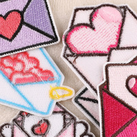 Nouvelle enveloppe de patchs personnalisés brodés avec cœur pour la saint-valentin