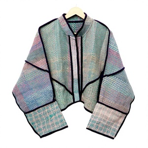 Veste Kantha vintage imprimée pour femme, 100% coton, écologique, patchwork multicolore, manches régulières, motif color block, coupe classique - Product Image 1