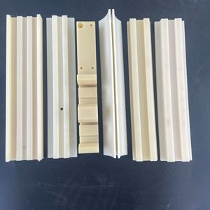 Composants de guidage linéaire en nylon, pièces en plastique blanc résistantes à l'usure pour machines industrielles - Product Image 1