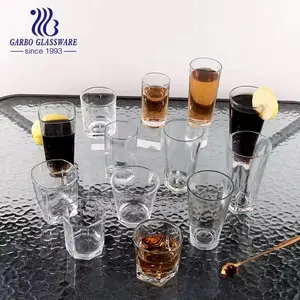Yüksek beyaz Modern tarzı küçük kapasiteli kare su viski votka cam bardak şarap ruhu cam bardak Bar için atış cam