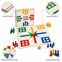 Jeu de société Ludo personnalisé avec plateau en carton, dés et pions en verre organique